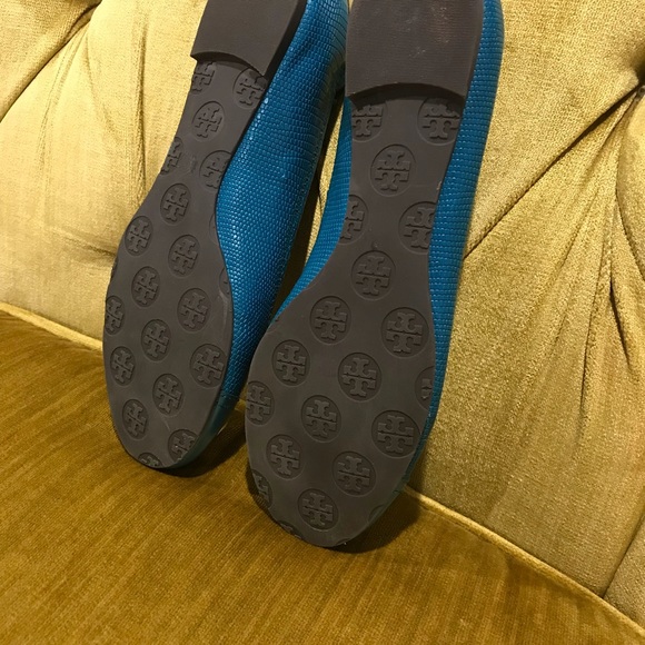 Tory Burch flats. - Picture 3 of 6